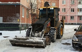 Уборка снега на придомовых территориях с привлечением спецтехники